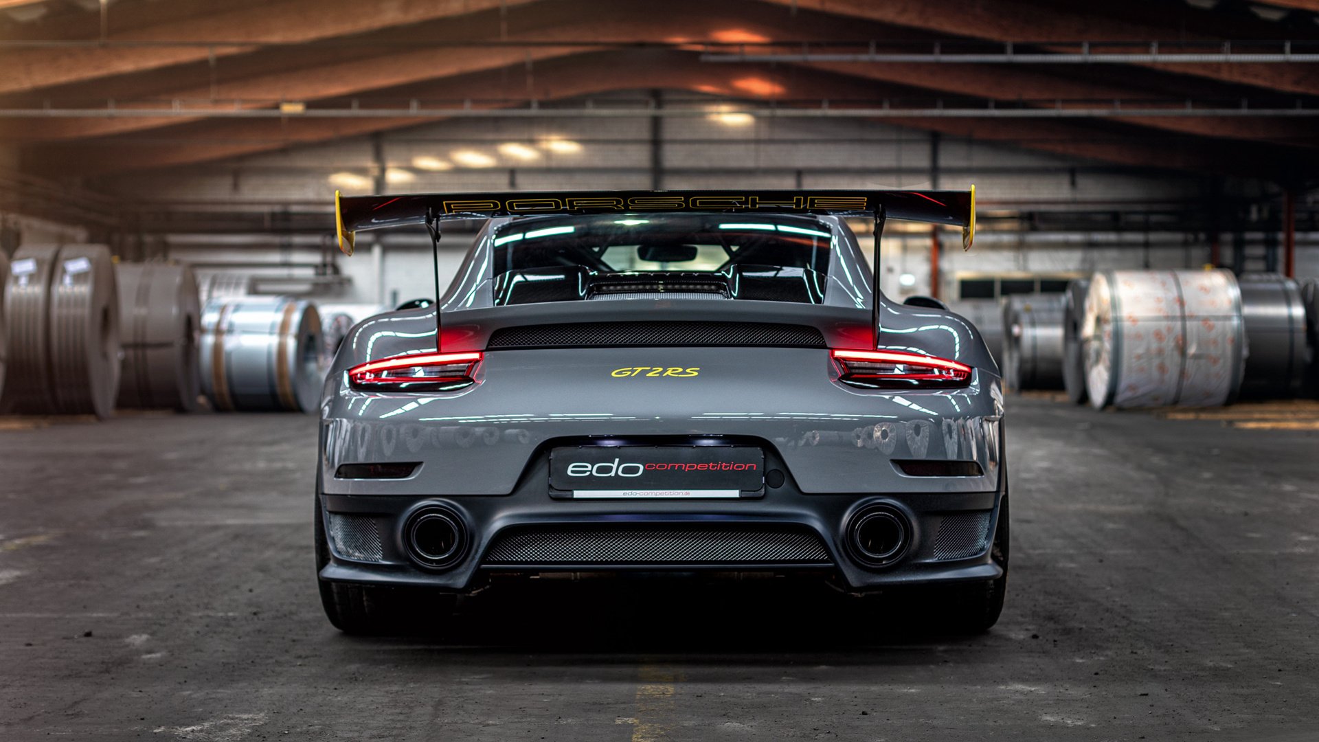 开云真人-创意十足的球场设计引领行业新潮流，球场效果图